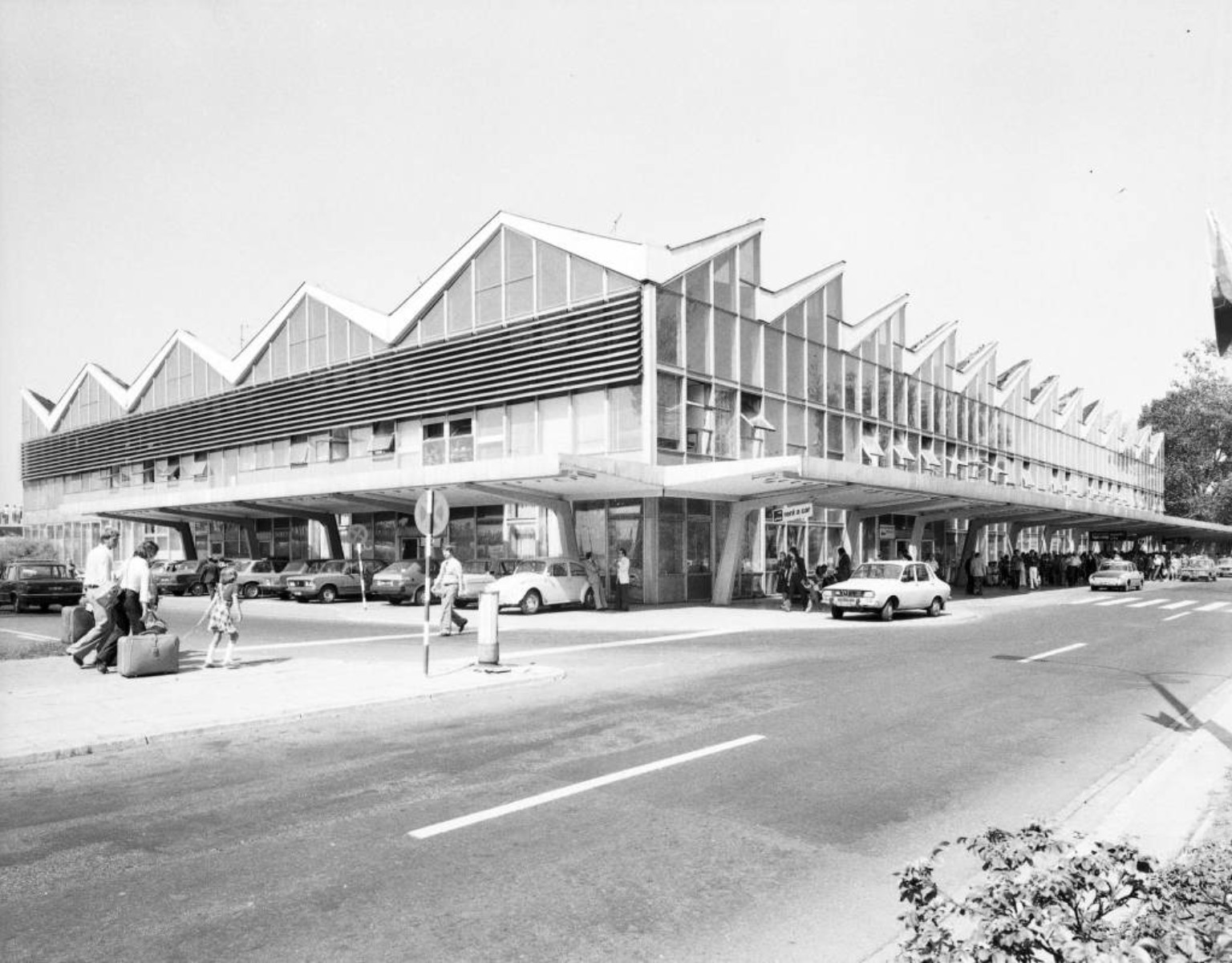 Read more about the article Okęcie – Lotnisko Chopina – 90 urodziny